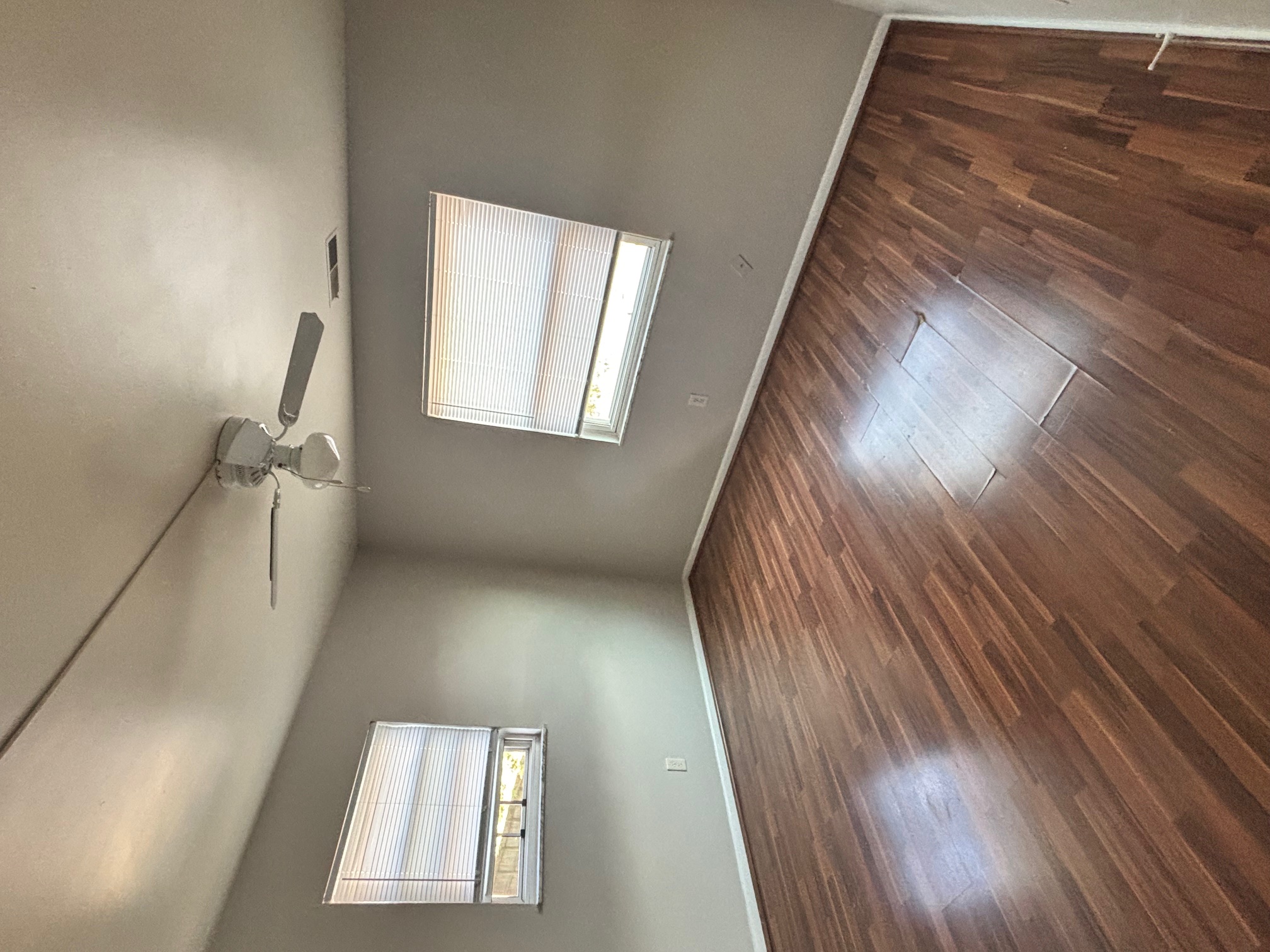 6502 Julian Avenue - E2